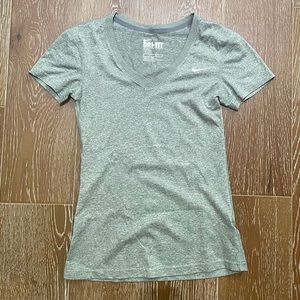 Nike | Dri-fit V-Neck | Grey | XS